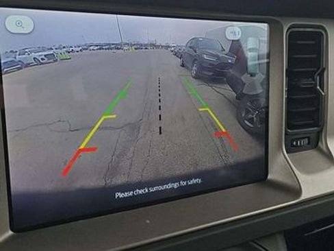 Used 2025 Ford Bronco Outer Banks image 12