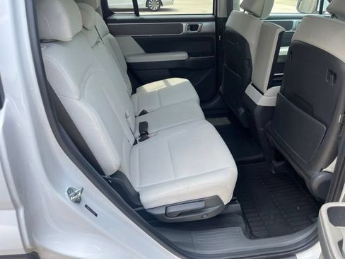 Used 2026 Hyundai Santa Fe SE FWD image 15