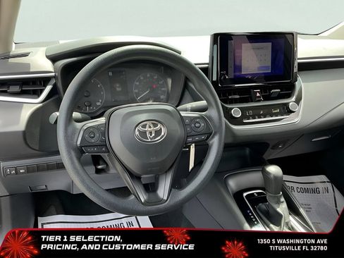 Used 2024 Toyota Corolla LE FWD image 28