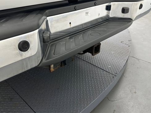 Used 2014 Nissan Frontier SV w/ SV Value Truck Package image 16