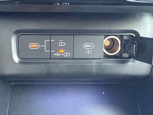Used 2025 Hyundai Tucson Limited FWD image 6