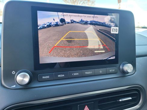 Certified 2023 Hyundai Kona SE image 12