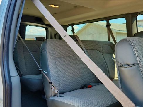 New 2026 Chevrolet Express 3500 LT w/ LT Preferred Equipment Group RWD image 20