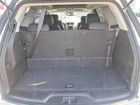 Used 2014 GMC Acadia SLT image 23