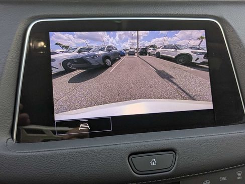 Used 2023 Cadillac XT4 Luxury w/ Cold Weather Package FWD image 22
