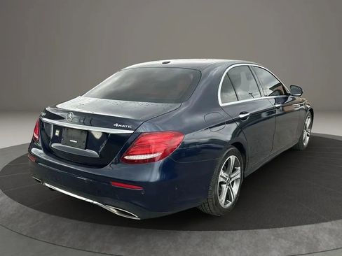 Used 2017 Mercedes-Benz E 300 4MATIC image 5