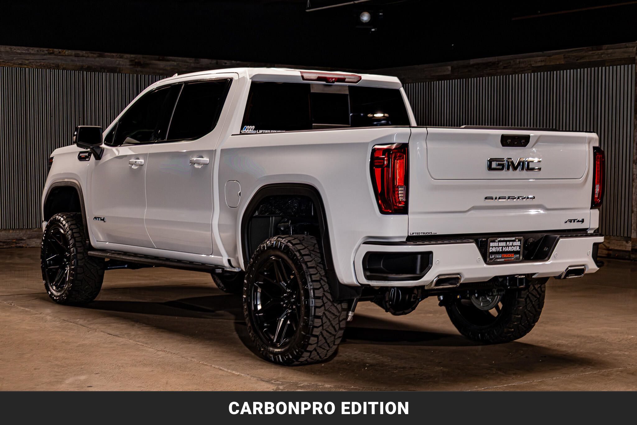 Used 2024 GMC Sierra 1500 AT4 w/ Technology Package AWD/4WD image 7