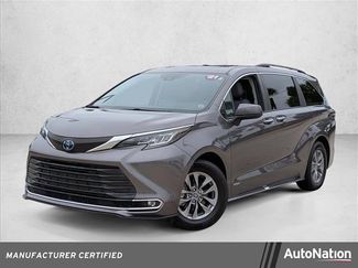Certified 2021 Toyota Sienna XLE video 1