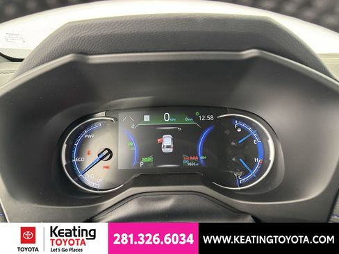 Used 2025 Toyota RAV4 SE w/ Convenience Package AWD/4WD image 25