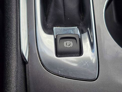 Used 2023 Chevrolet Malibu LT FWD image 32