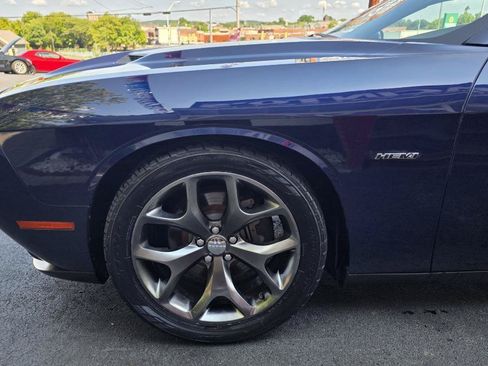 Used 2015 Dodge Challenger R/T Plus RWD image 7