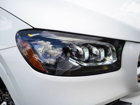 Used 2022 Mercedes-Benz GLS 450 4MATIC w/ AMG Line Exterior image 6