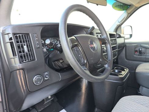 Used 2009 GMC Savana 1500 Passenger w/ LT Preferred Equipment Group image 13