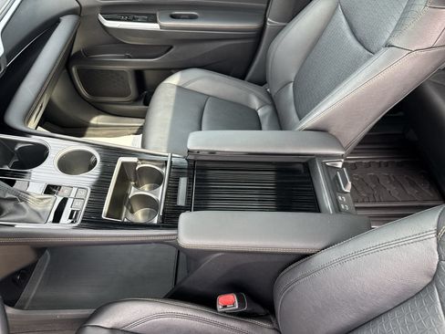 Certified 2025 Toyota Sienna XLE Woodland Edition AWD/4WD image 23