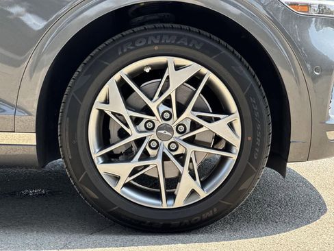 Used 2022 Genesis GV70 2.5T w/ Advanced Package image 42