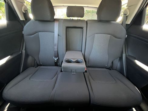 Used 2025 Kia Sportage LX FWD image 37