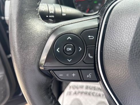 Used 2020 Toyota RAV4 XLE Premium AWD/4WD image 17