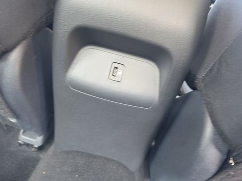 Used 2024 Nissan Sentra SV FWD image 13
