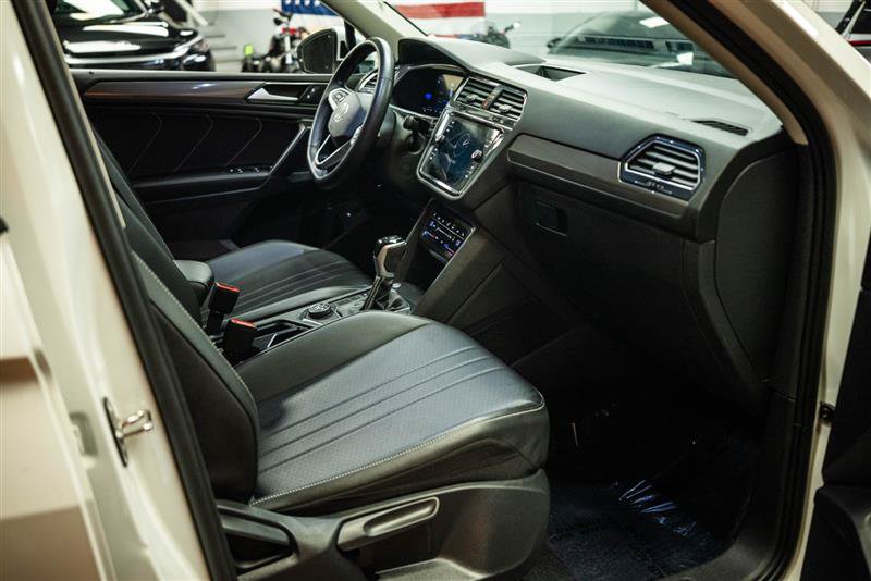 Used 2024 Volkswagen Tiguan Wolfsburg Edition AWD/4WD image 14