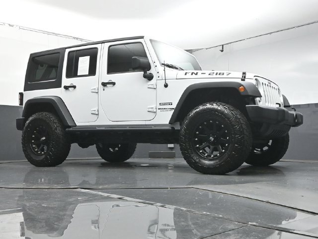 Used 2018 Jeep Wrangler Unlimited Sport S AWD/4WD image 28