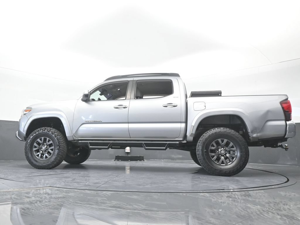 Used 2021 Toyota Tacoma SR5 w/ SR5 Appearance Package (SM) RWD image 57