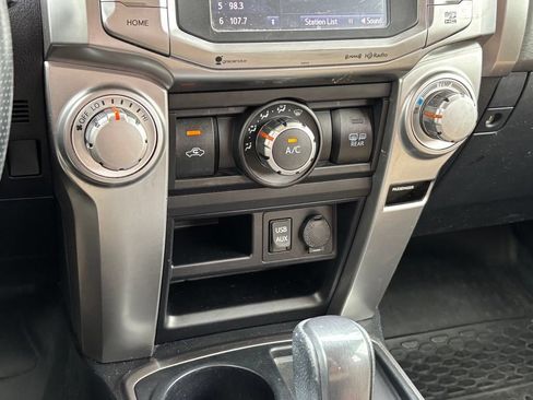 Used 2018 Toyota 4Runner SR5 RWD image 21