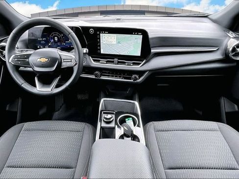 Certified 2026 Chevrolet Equinox LT image 17