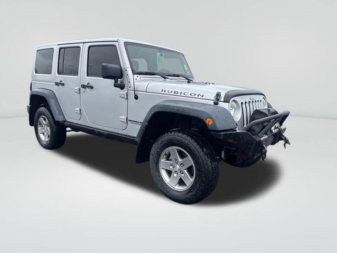Used 2012 Jeep Wrangler Unlimited Rubicon w/ Connectivity Group image 9