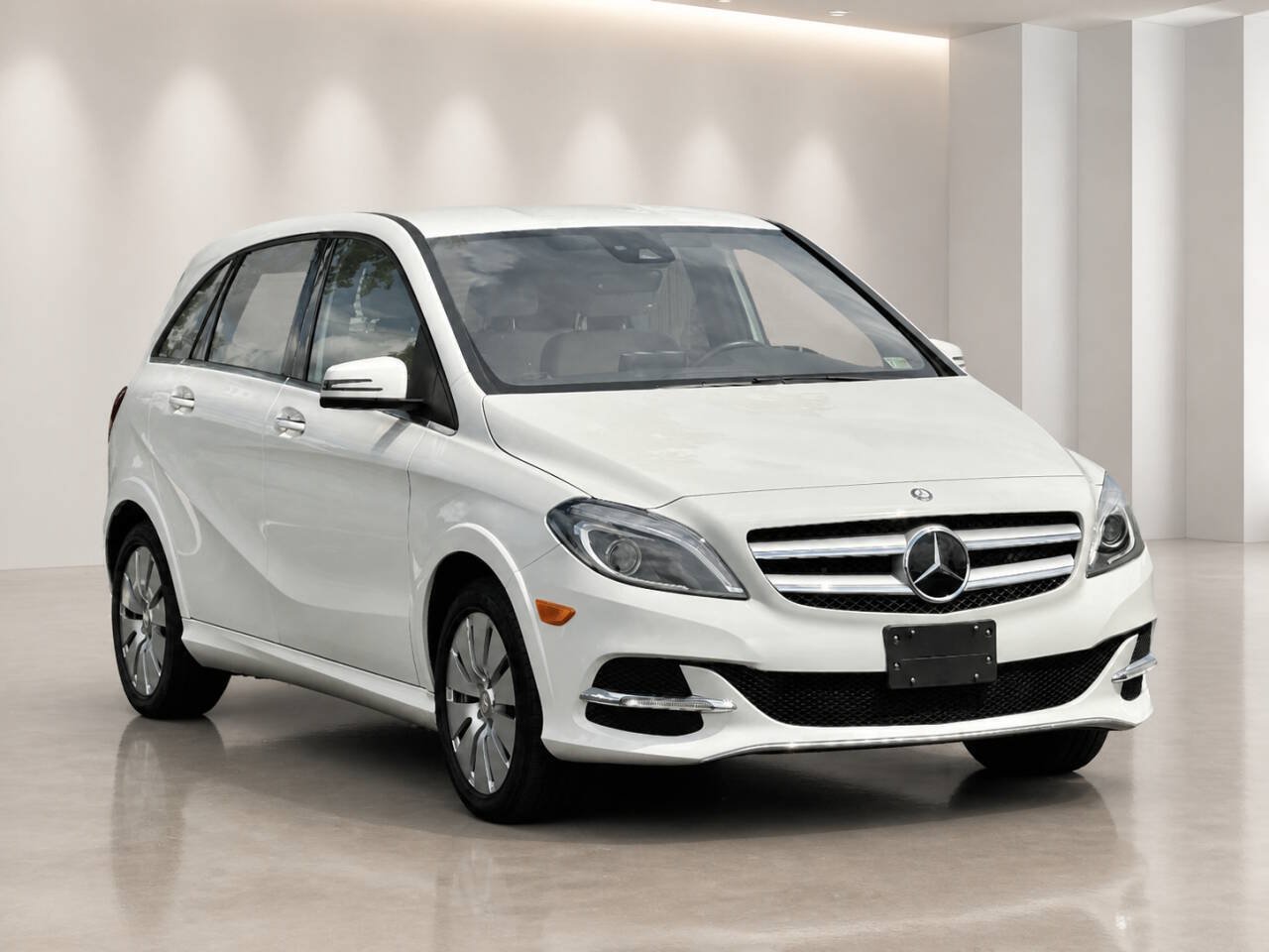 Used 2015 Mercedes-Benz B 250e image 32