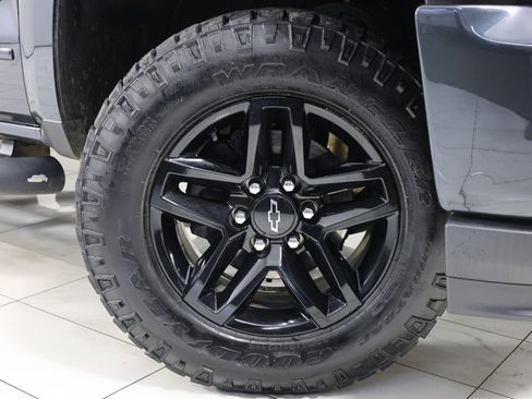 Used 2018 Chevrolet Silverado 1500 LT w/ All Star Edition AWD/4WD image 11