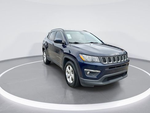 Used 2019 Jeep Compass Latitude w/ Popular Equipment Group image 2
