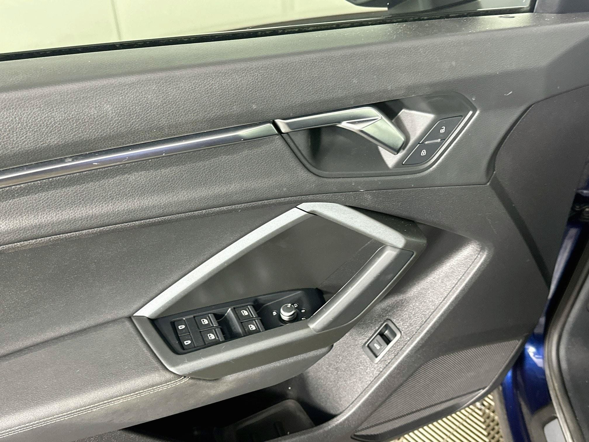 Used 2021 Audi Q3 2.0T Premium AWD/4WD image 15