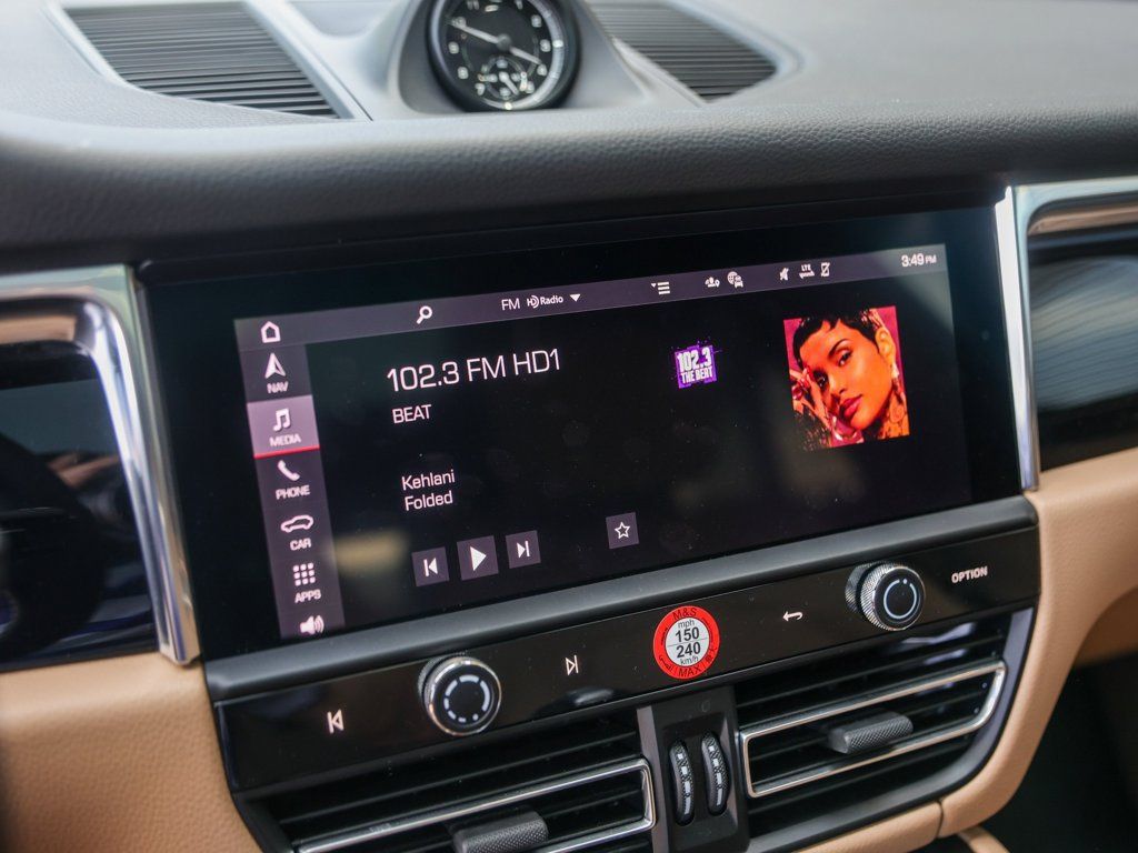 Certified 2026 Porsche Macan AWD/4WD image 20