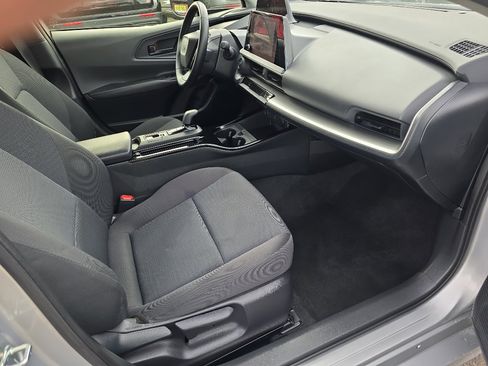 Used 2024 Toyota Prius LE image 16