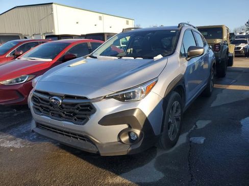 Used 2024 Subaru Crosstrek 2.0i Premium image 3