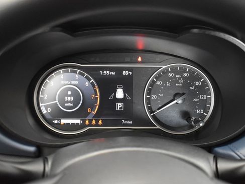 New 2025 Nissan Versa SV w/ Trunk Package image 12