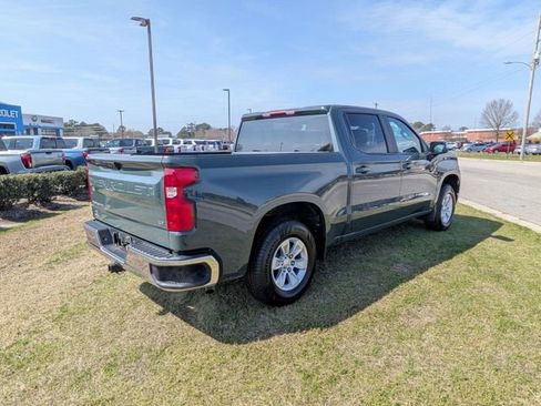 Used 2025 Chevrolet Silverado 1500 LT image 3