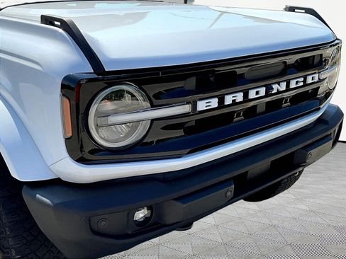 Used 2022 Ford Bronco Outer Banks AWD/4WD image 32
