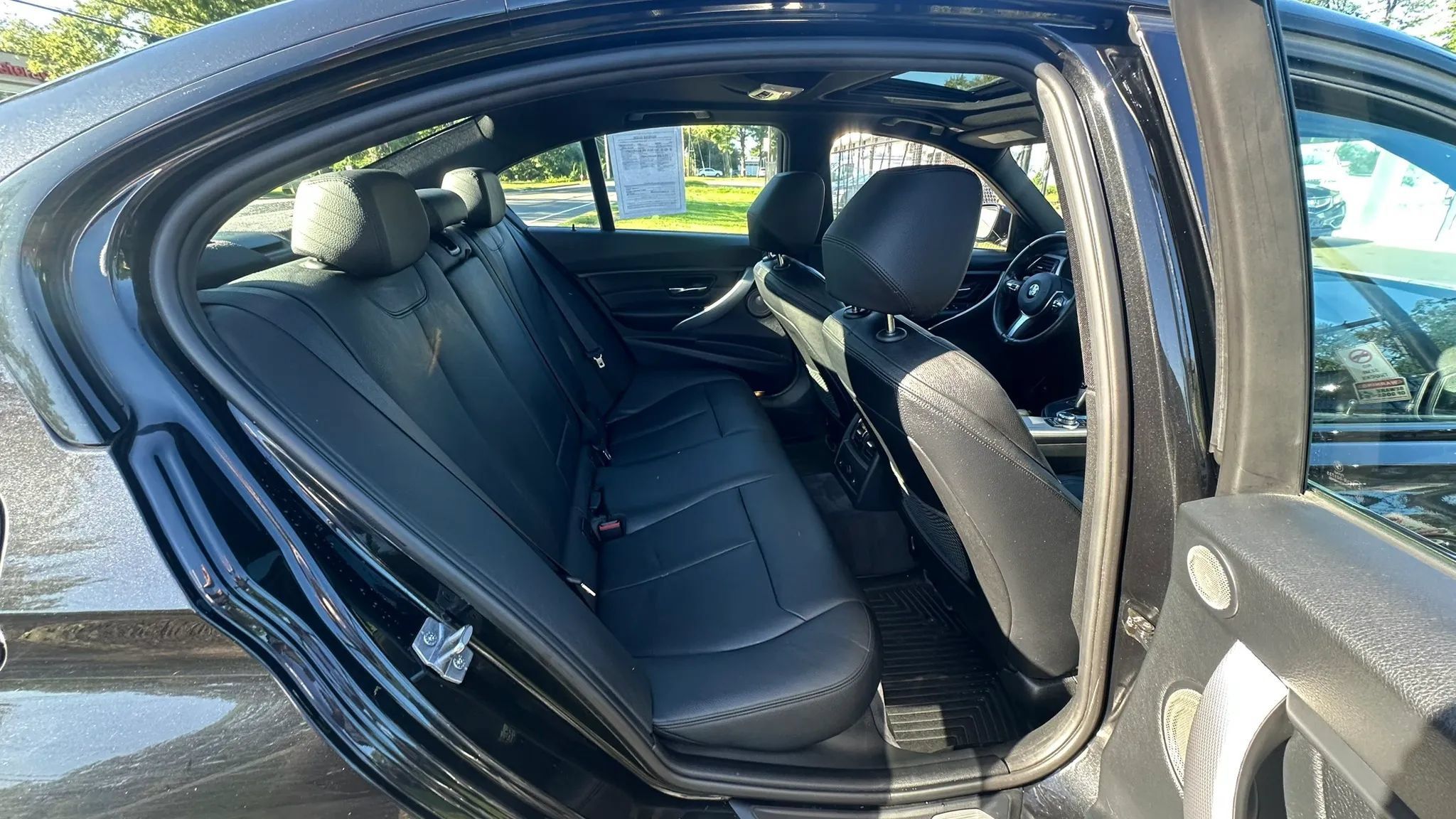 Used 2013 BMW 335i xDrive Sedan AWD/4WD image 32