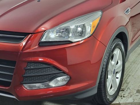 Used 2016 Ford Escape SE FWD image 9