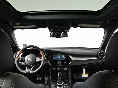 New 2025 Alfa Romeo Giulia w/ Driving Assist Package image 6