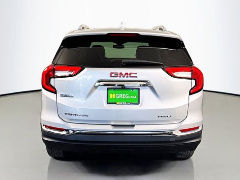 Used 2022 GMC Terrain SLT image 8