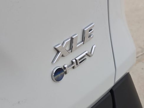 Used 2025 Toyota RAV4 XLE Premium image 13