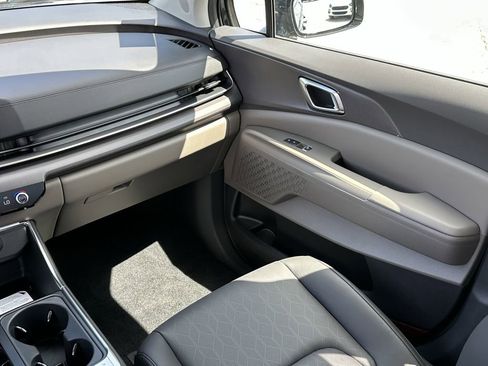 New 2026 Kia Carnival SX FWD image 11