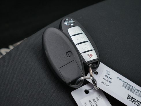 Certified 2023 Nissan Sentra SV image 30