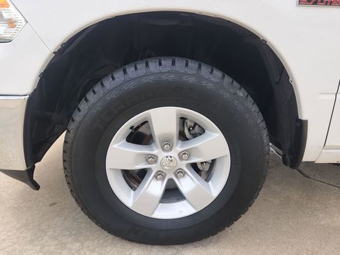 Used 2020 RAM 1500 Classic SLT image 14