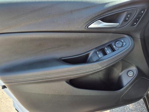 Certified 2020 Buick Encore GX Essence image 12