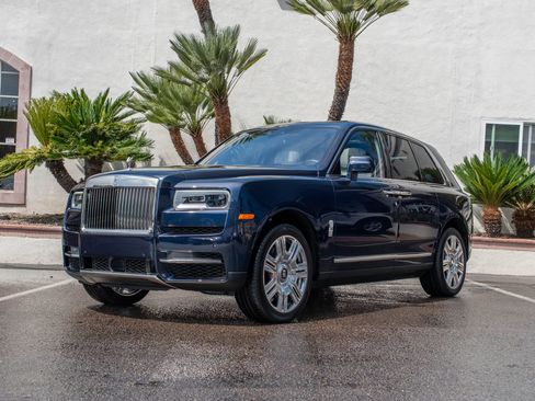 Certified 2019 Rolls-Royce Cullinan image 40