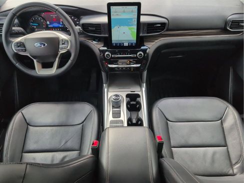 Used 2023 Ford Explorer Limited w/ Limited Technology Package image 31