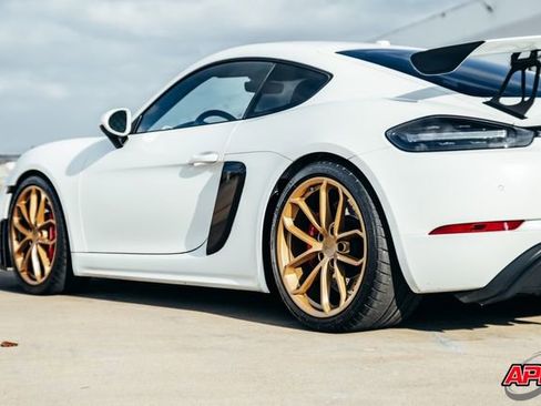 Used 2020 Porsche 718 Cayman GT4 image 54